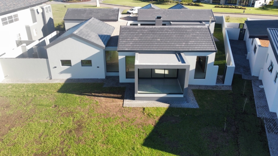 4 Bedroom Property for Sale in Oubaai Western Cape